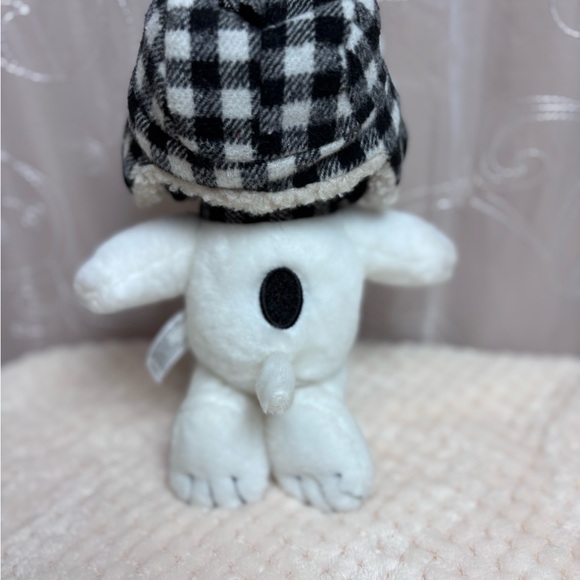 Peanuts Snoopy Beagle League Crewneck Sweatshirt Unisex M, and Snoopy Plush Toy - Picture 14 of 14